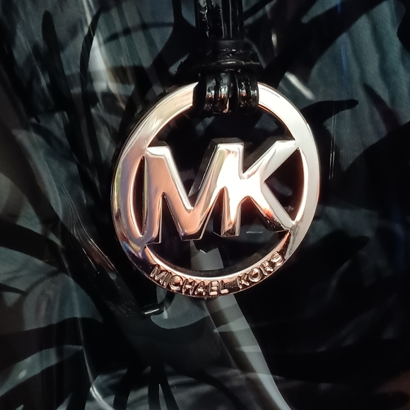 Michael Kors PVC Black and Clear Tropical Bag w/ wallet - Picture 3 of 7